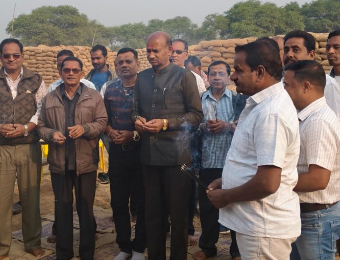 धान खरीदी केंद्र पोता में धान खरीदी का कार्य सफलता पूर्वक संपन्न